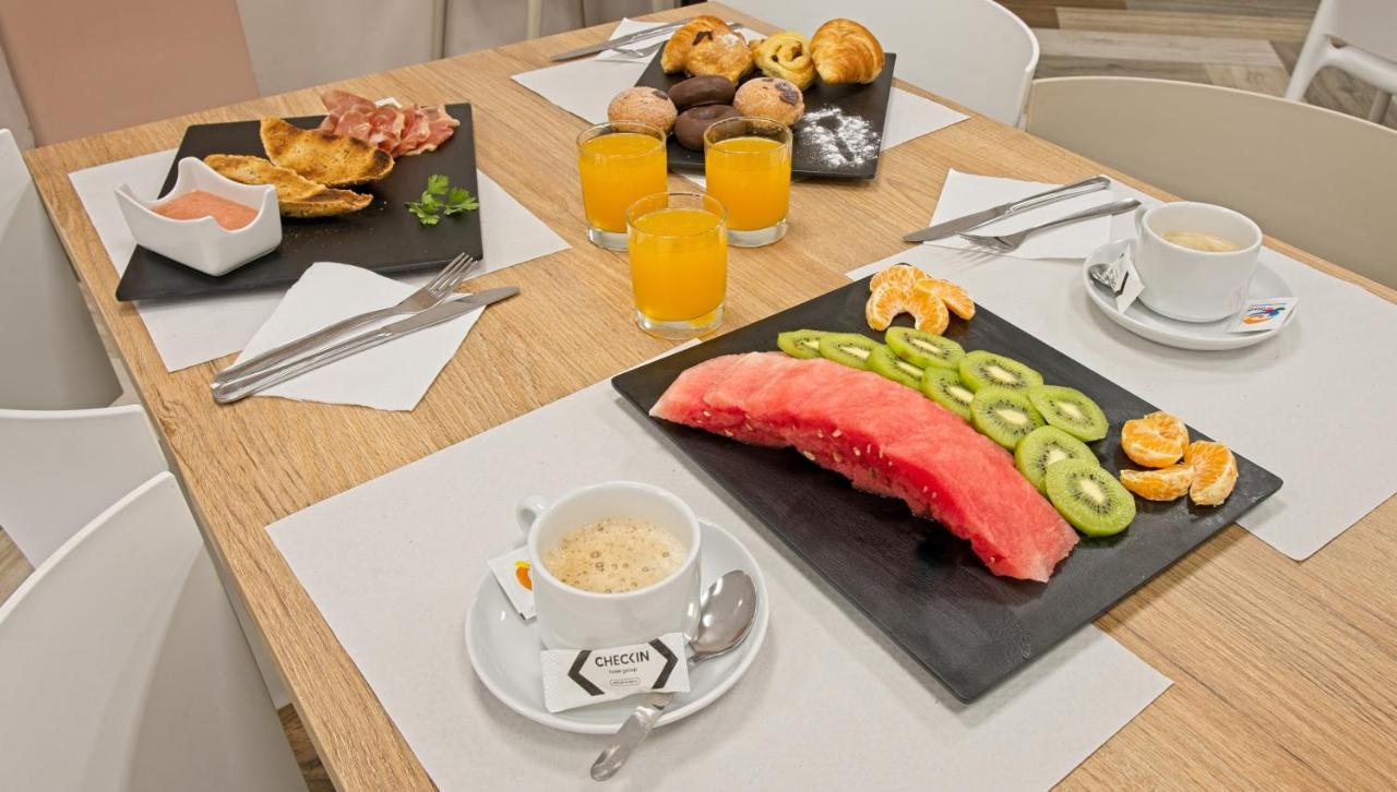 Checkin Madrid Mostoles Dış mekan fotoğraf